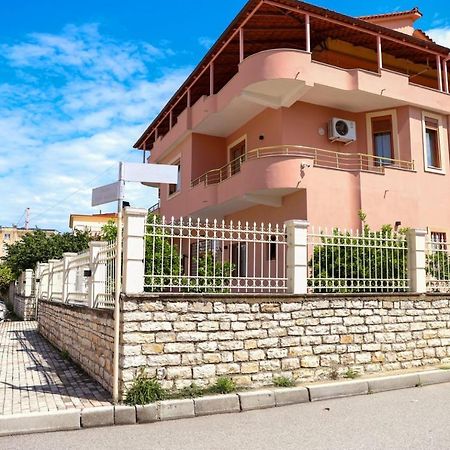 Hotel Vila Maledhi Берат Екстериор снимка