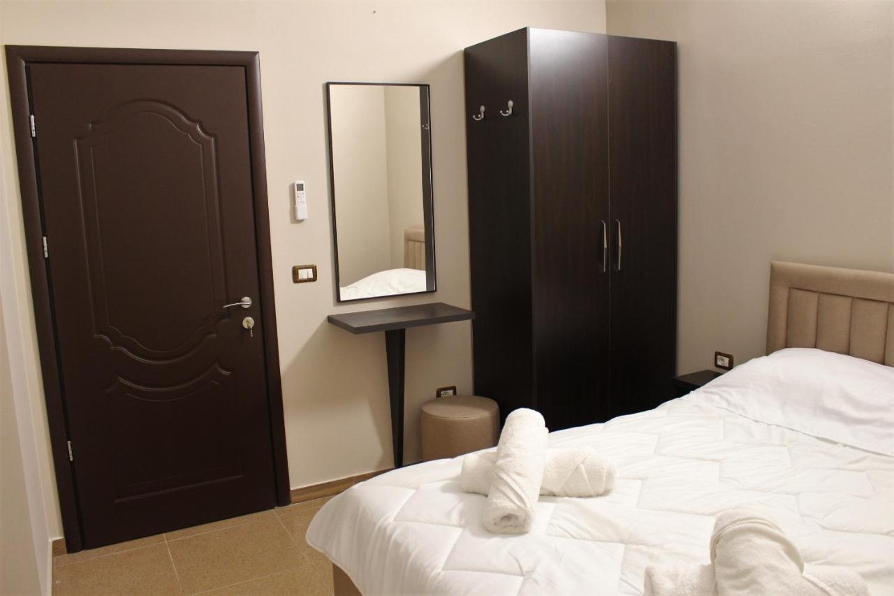 Hotel Vila Maledhi Берат Екстериор снимка