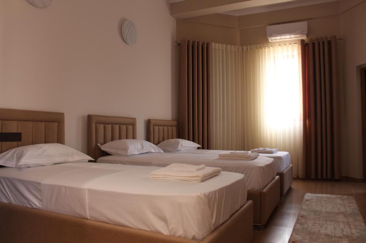 Hotel Vila Maledhi Берат Екстериор снимка