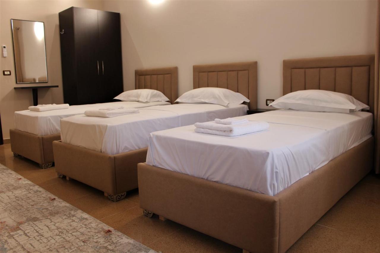 Hotel Vila Maledhi Берат Екстериор снимка