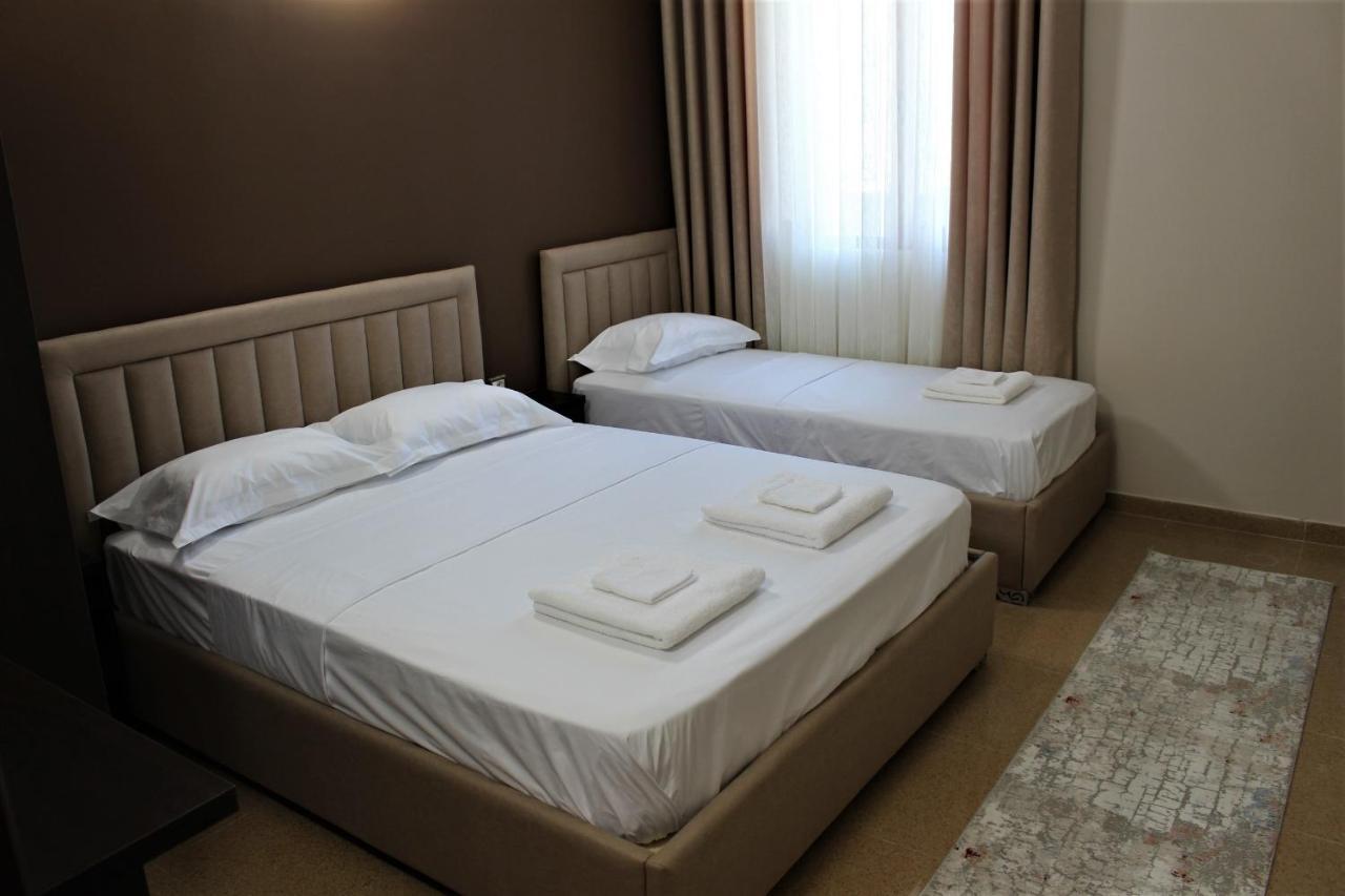 Hotel Vila Maledhi Берат Екстериор снимка