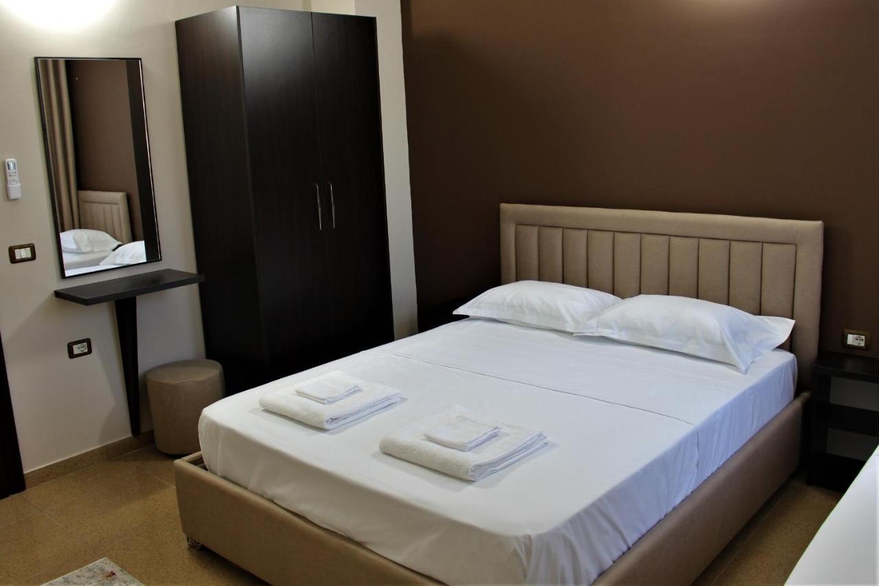 Hotel Vila Maledhi Берат Екстериор снимка