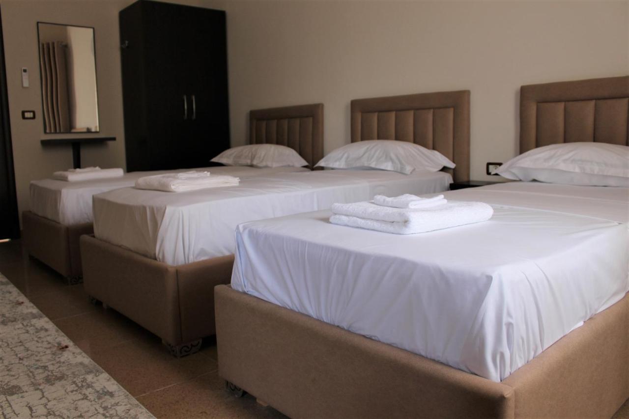 Hotel Vila Maledhi Берат Екстериор снимка