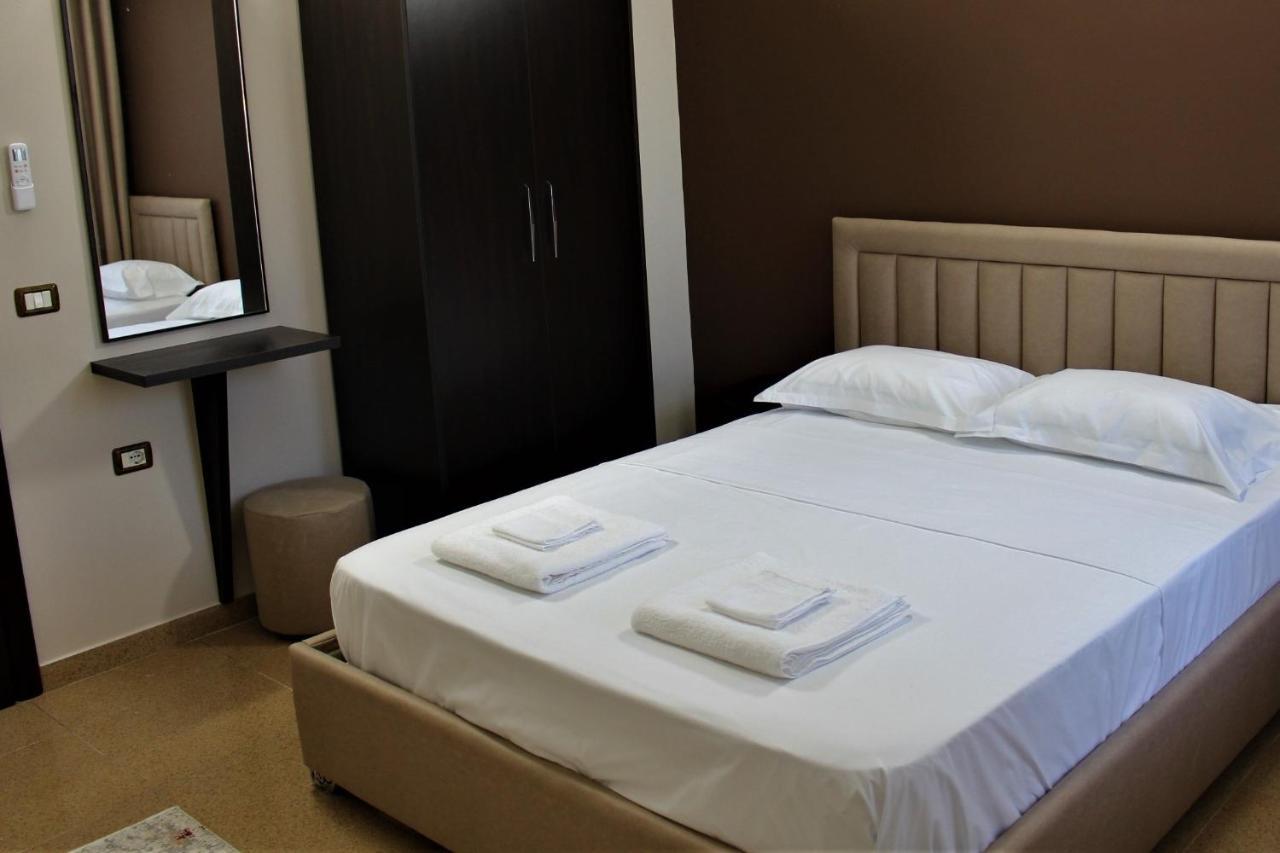 Hotel Vila Maledhi Берат Екстериор снимка
