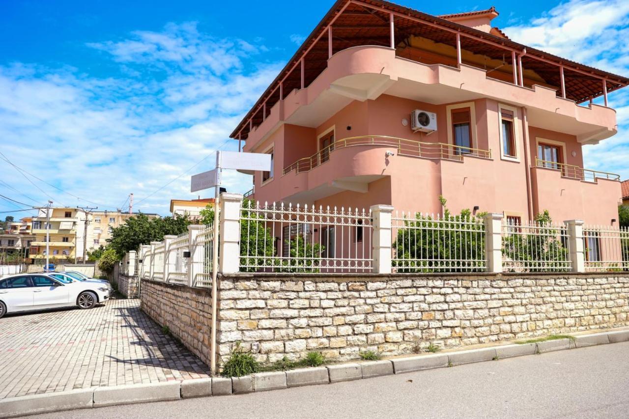 Hotel Vila Maledhi Берат Екстериор снимка