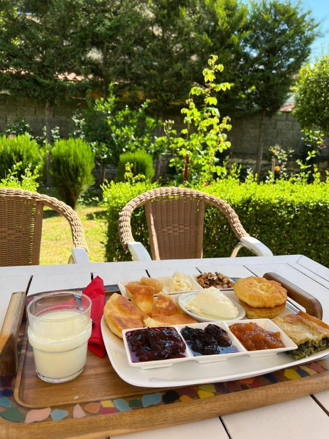 Hotel Vila Maledhi Берат Екстериор снимка