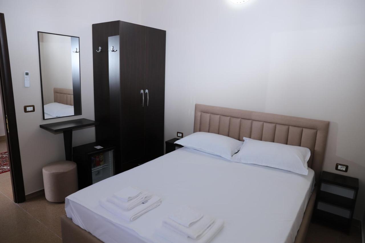 Hotel Vila Maledhi Берат Екстериор снимка