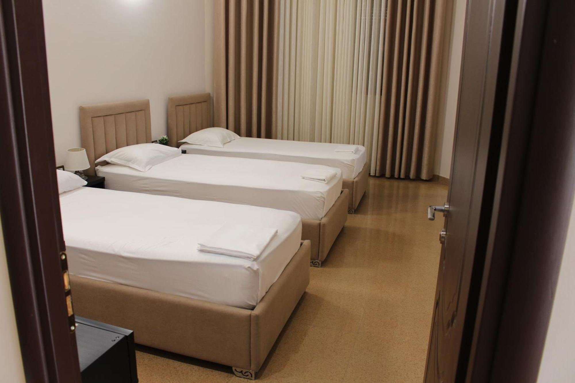 Hotel Vila Maledhi Берат Екстериор снимка